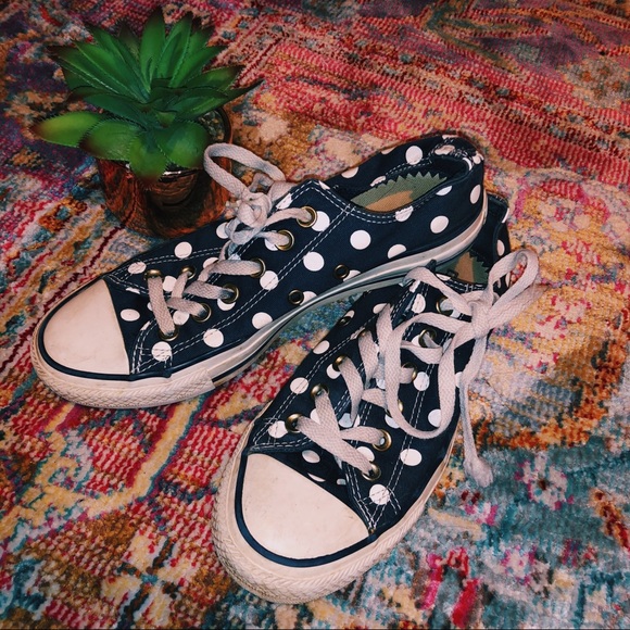 Converse Shoes - Rare!! Converse ☆ w 7.5 Polka Dot Low Top Chucks